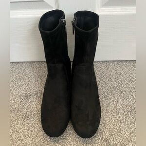 Like New Kenneth Cole Suede Zipper Black Boots Size 9